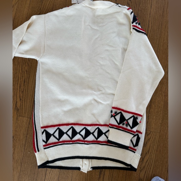 Beaded Geometric Patterned Cardigan - Picture 9 of 9